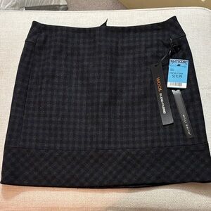 Willi Smith, Classic Black Wool Blend Skirt size 2